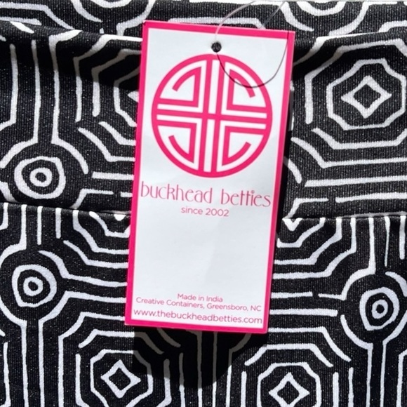 🌻NEW w/tags Buckhead Betties Straight Black & White Geometric Skirt Size Large - Picture 7 of 7